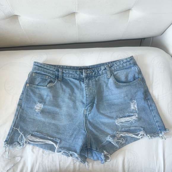 PrettyLittleThing Pants - PrettyLittleThing Ripped Blue Jean Shorts